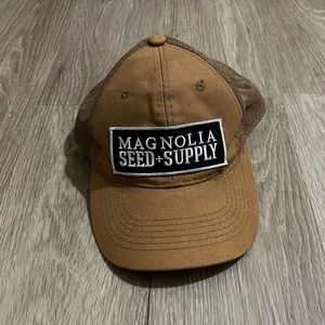 Magnolia farmer cap